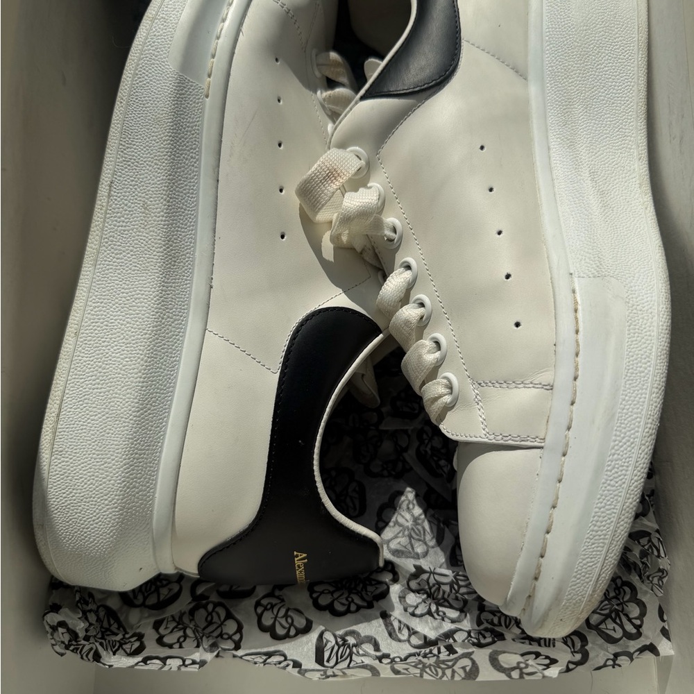 Men's White and Black Fashion Sneakers